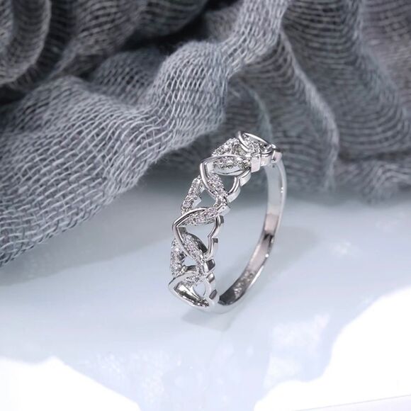 New Solver Twisted Hearts Diamond Luxury Ring size 7, 8 - Picture 2 of 6